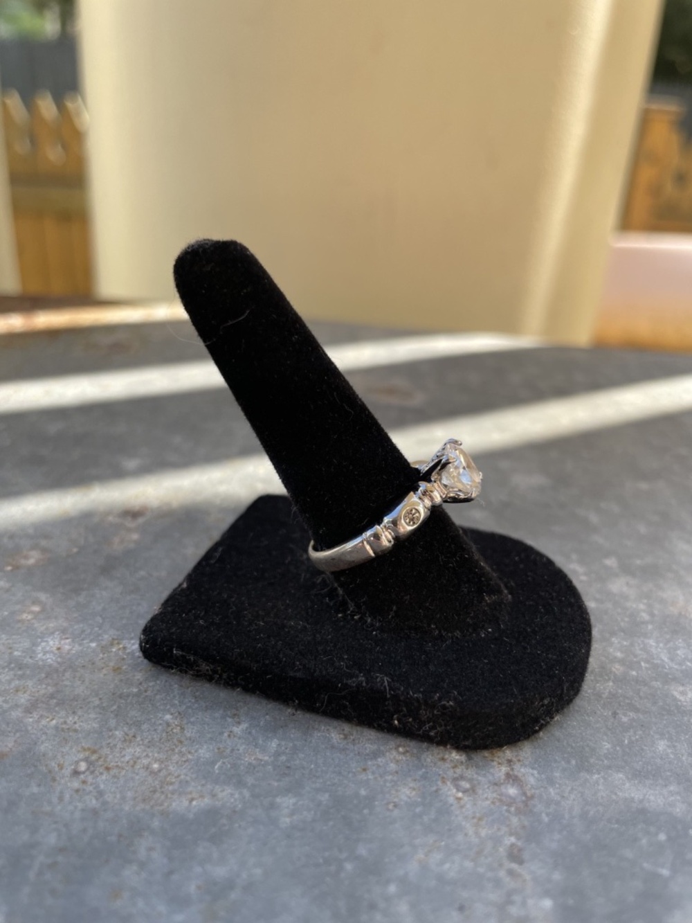 Silver tone costume faux diamond Ring Size 7 - Picture 3 of 5